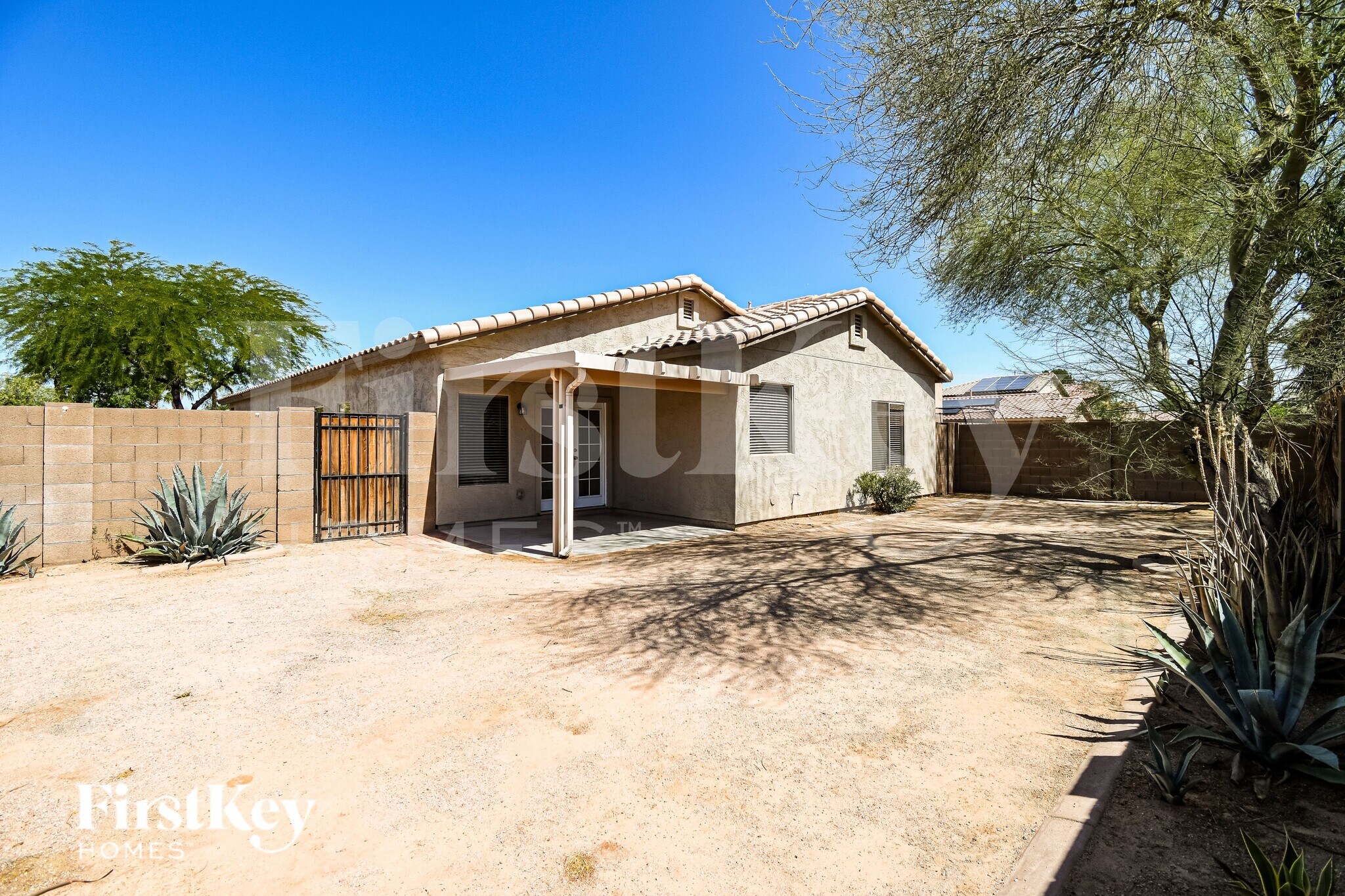 Building Photo - 521 E Red Rock Trail