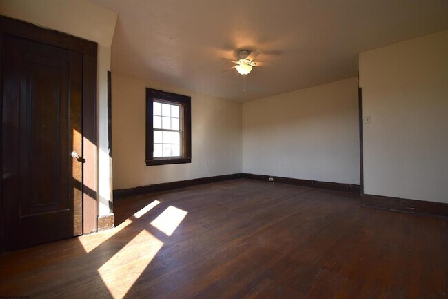 Building Photo - 662 Spruce St