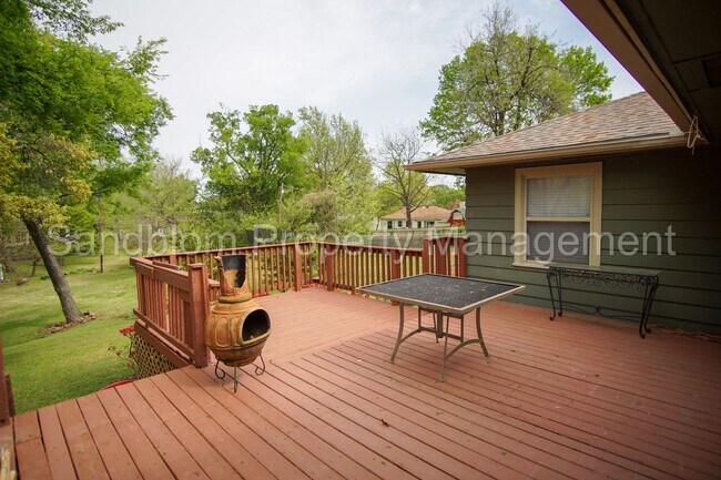 Building Photo - For Lease | Midtown Tulsa | Available Now!