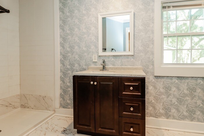 Building Photo - 1865 Jaywood Cir