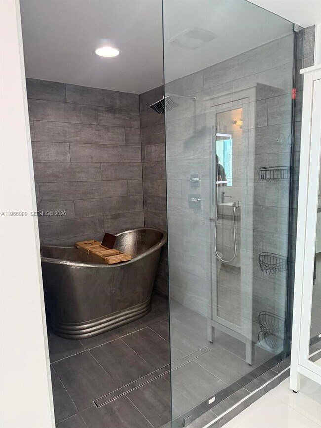 Building Photo - 888 Biscayne Blvd