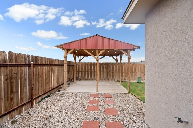 Building Photo - 1010 Tesoro Stone