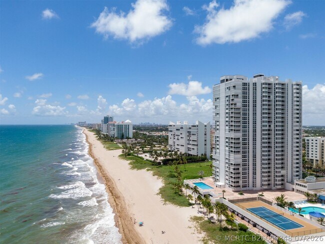 Building Photo - 1370 S Ocean Blvd