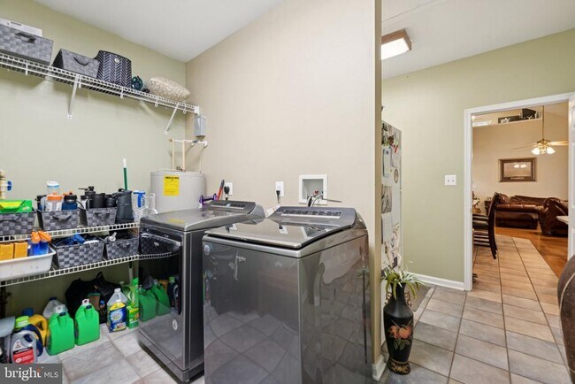 Building Photo - 14715 Jennifer Ct
