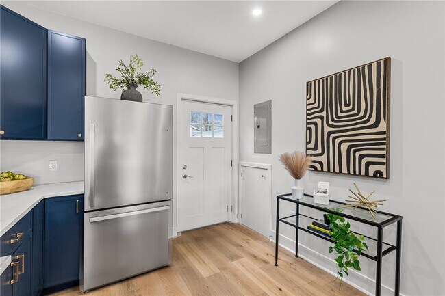 Building Photo - 169 S Union St