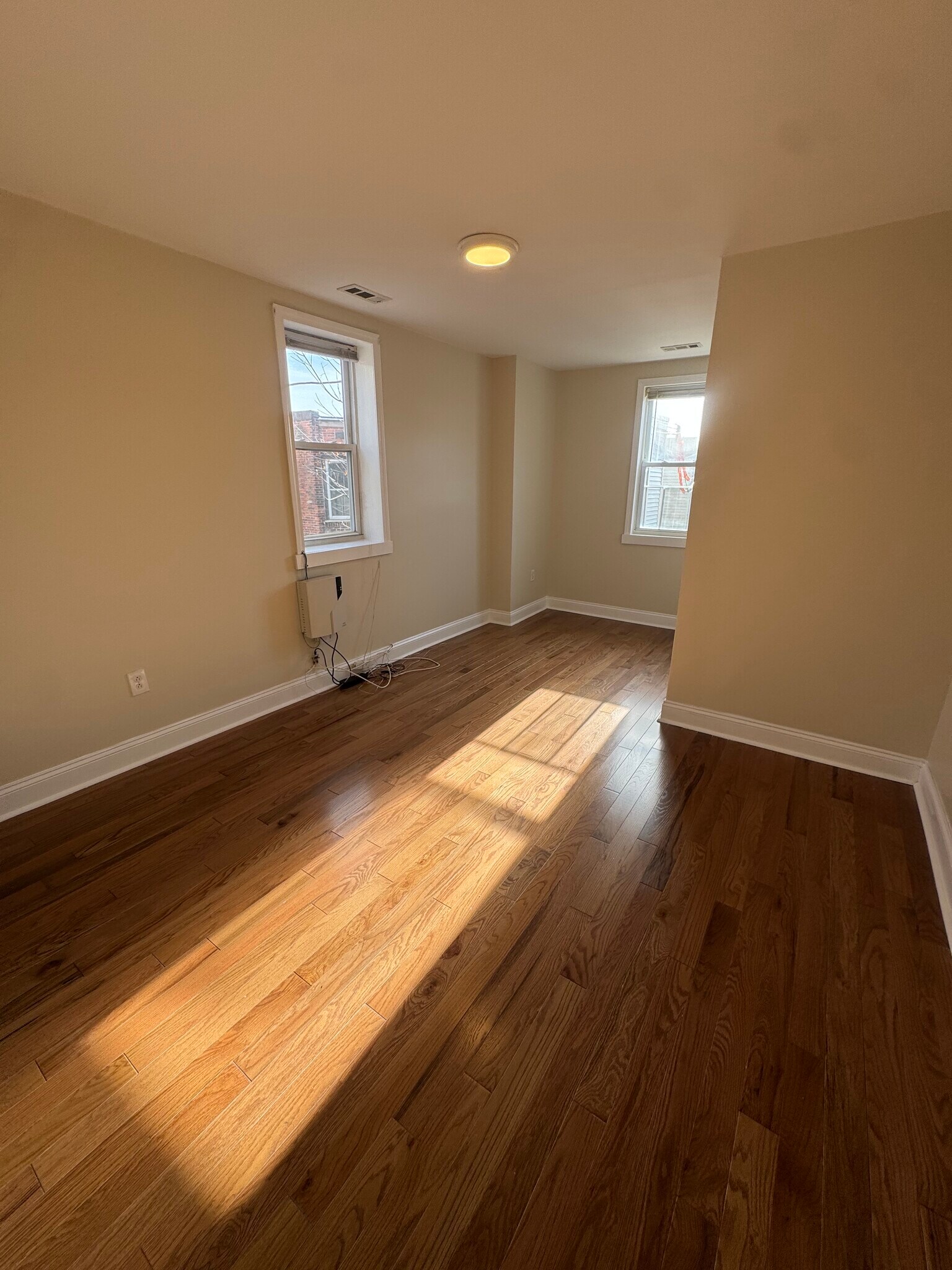 Building Photo - 5166 Parkside ave