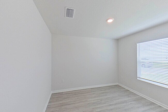 Building Photo - 309 Monarch Ln