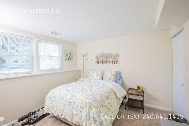 Building Photo - 3811 Walters Ln