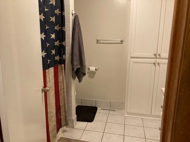 Building Photo - 1522 Starview Dr