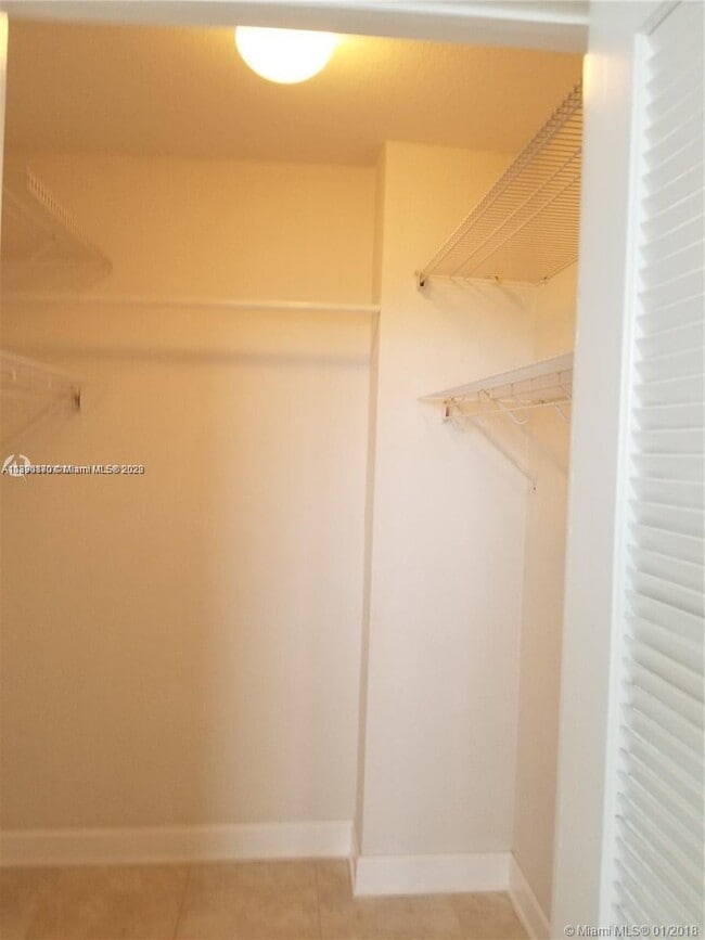 Building Photo - 401 69th St