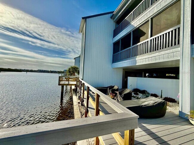 Building Photo - 821 Bahia Del Sol Dr