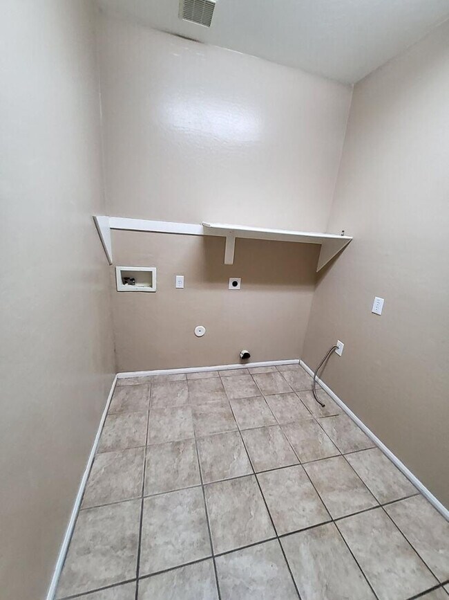 Building Photo - 17421 W Papago St