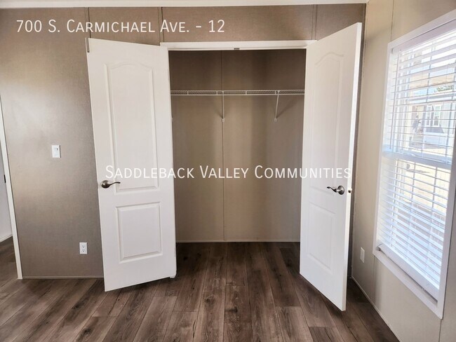 Building Photo - 700 S Carmichael Ave