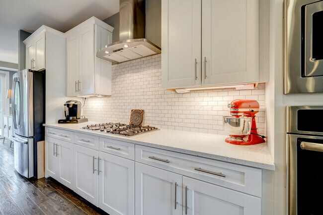 Building Photo - 1521 Ribbon Limestone Terrace SE