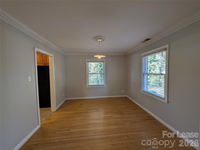 Building Photo - 3331 Donovan Pl