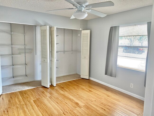 Building Photo - 5330 Elmhurst Rd