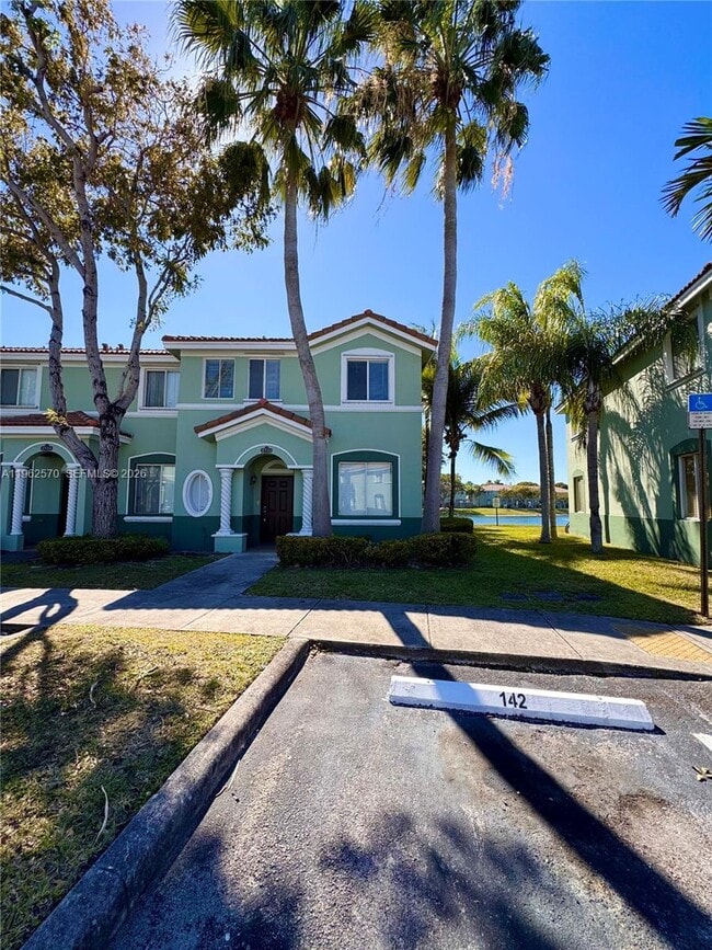 Building Photo - 2732 SE 15th Pl