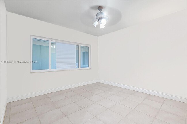 Building Photo - 900 Meridian Ave