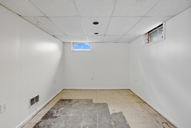 Building Photo - 344 Chestnut Ave