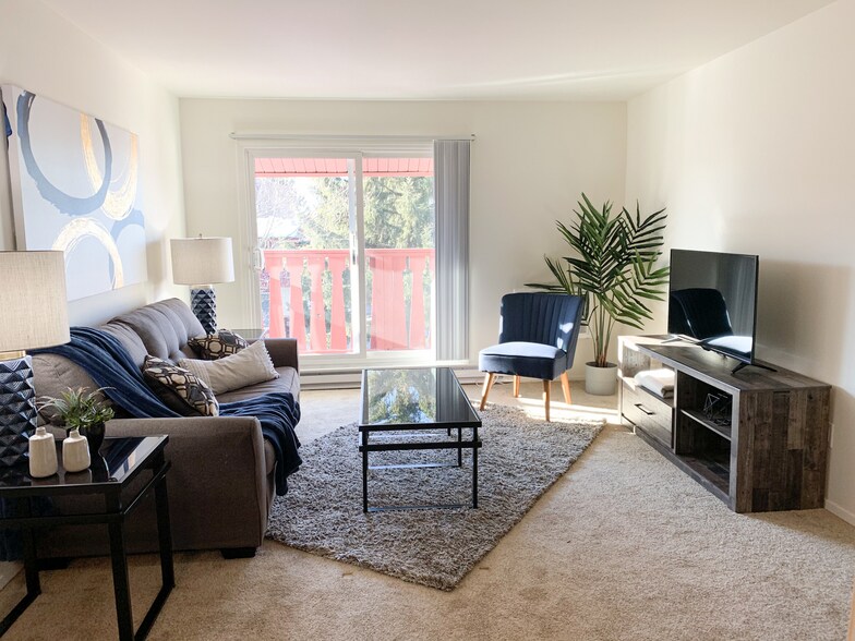 Ridge View Apartments Living Room - Ridge View