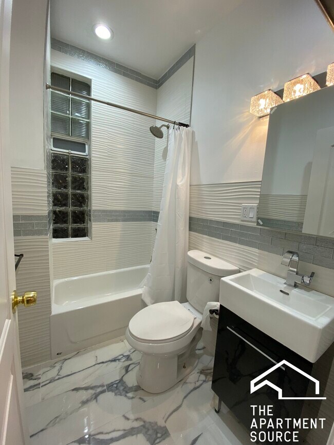 Building Photo - 1228 N Cleaver St