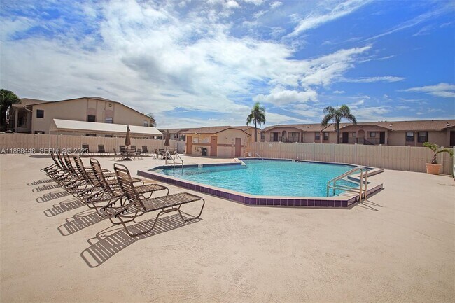 Building Photo - 9431 Boca Cove Cir