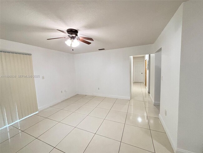 Building Photo - 12 Andros Rd