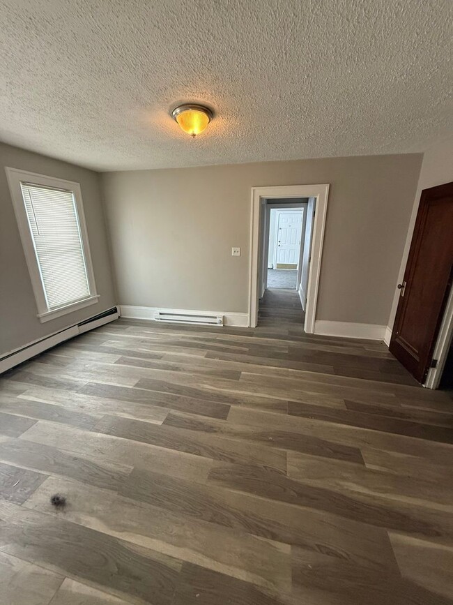 Building Photo - 3515 E 80