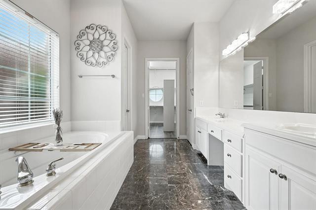 Building Photo - 4608 Winter Park Dr