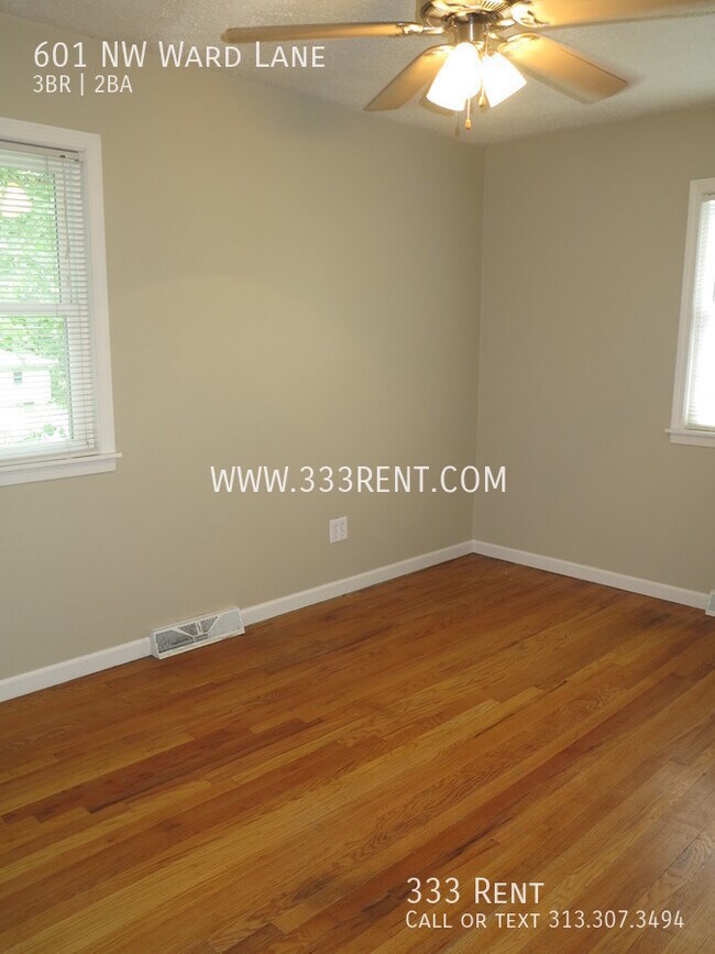 Building Photo - You'll be able to move around in this one ...