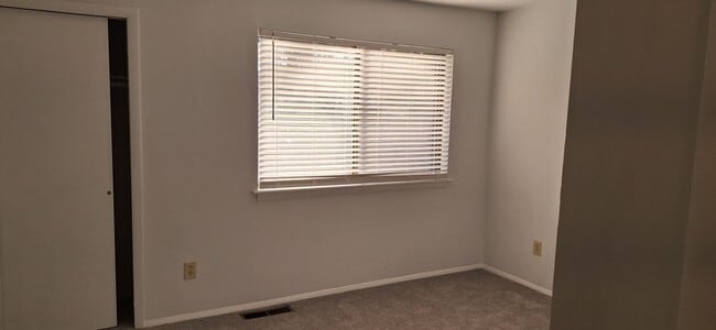 Building Photo - 2 Bedroom Town Home Style, beautiful tree-lined property off Western Blvd in Raleigh.