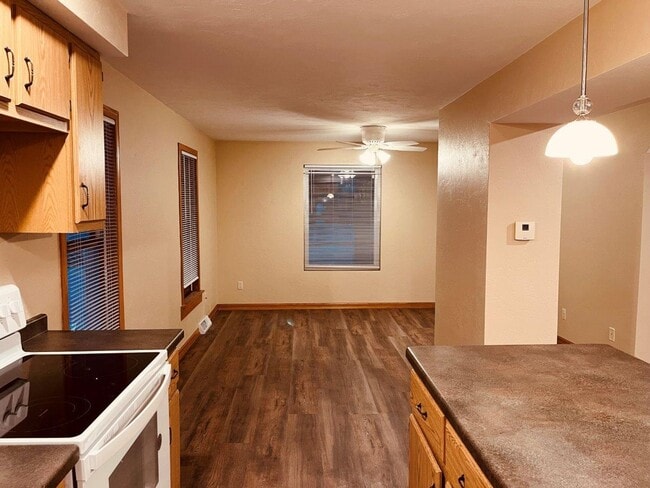 Building Photo - Shawano- 3 Bedroom 1 Bath Single Family Ho...