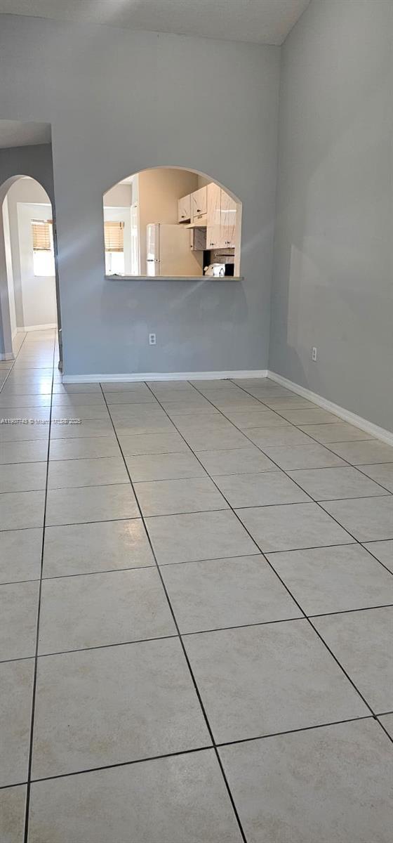 Building Photo - 2910 SE 12th Rd