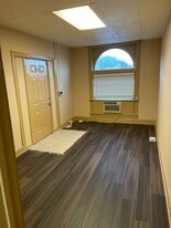 Building Photo - 2611 E Fayette St