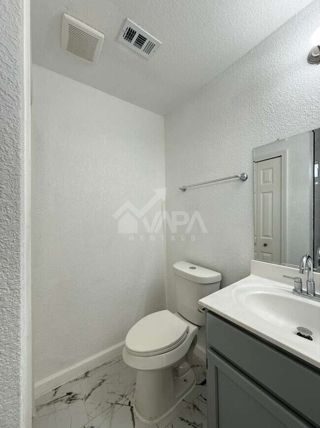 Building Photo - 4915 Brazoswood