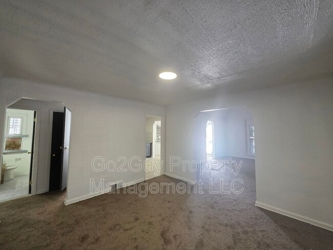 Building Photo - 5234 Berkshire St