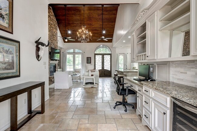 Building Photo - 1324 Bingle Rd