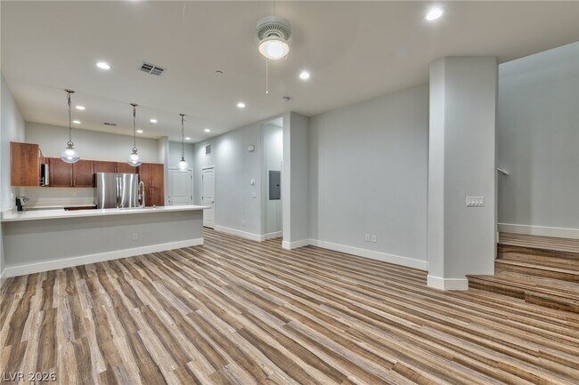 Building Photo - 6434 Spring Jog St