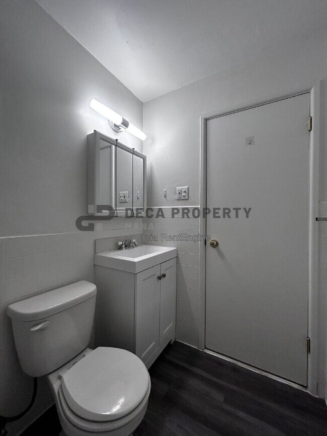 Building Photo - 4020 Lindell Blvd