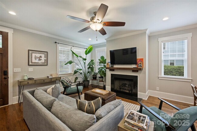 Building Photo - 126 N Smallwood Pl