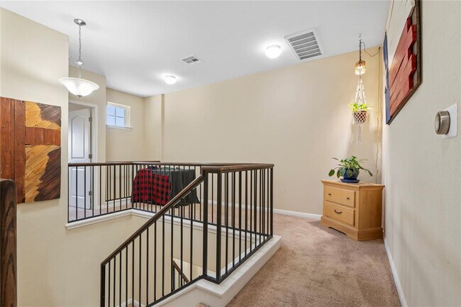 Building Photo - 13400 Briarwick Dr