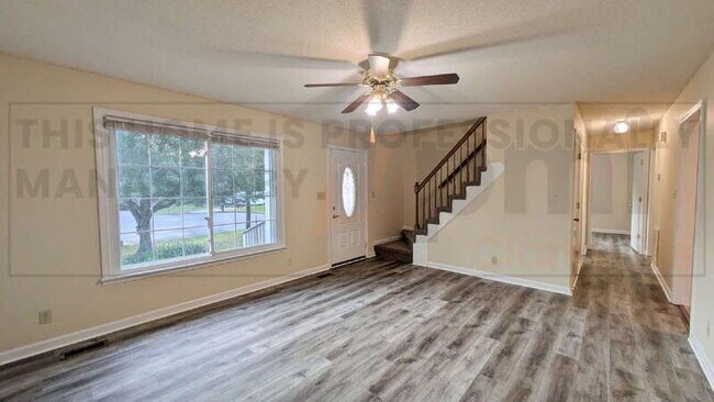 Building Photo - 3388 Oak Park Dr