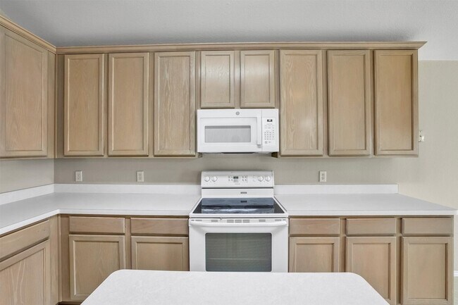 Building Photo - 9641 Olivia Dr