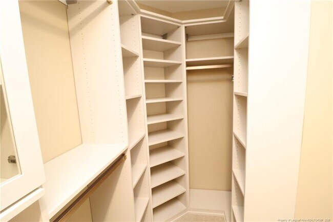 Building Photo - 1585 Tice Hurst Ln
