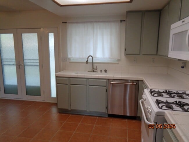 Building Photo - Cute and Clean One-Story West Lancaster Home Offering 1134 sq. ft. and RV Parking