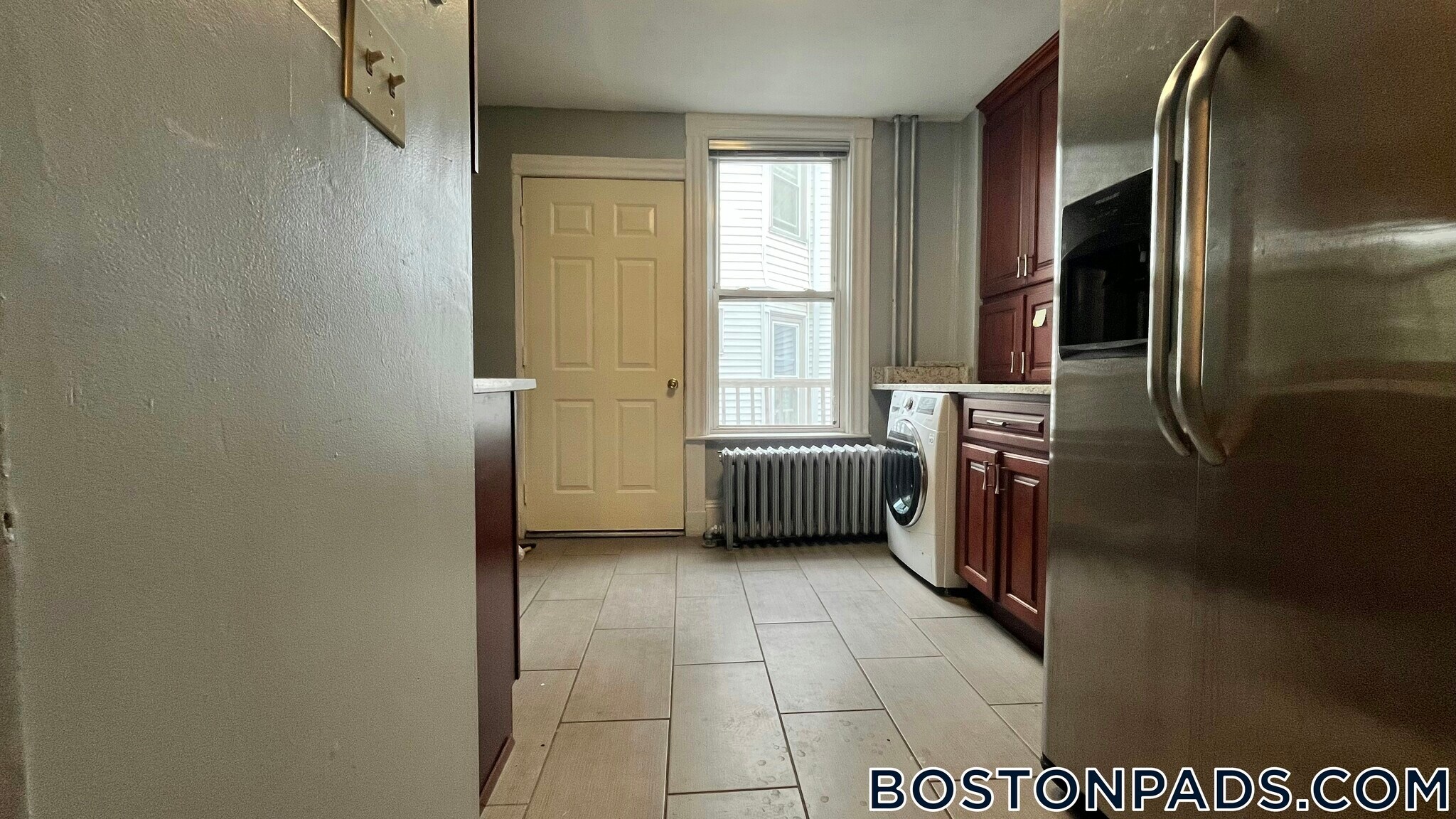 Building Photo - 66 University Rd