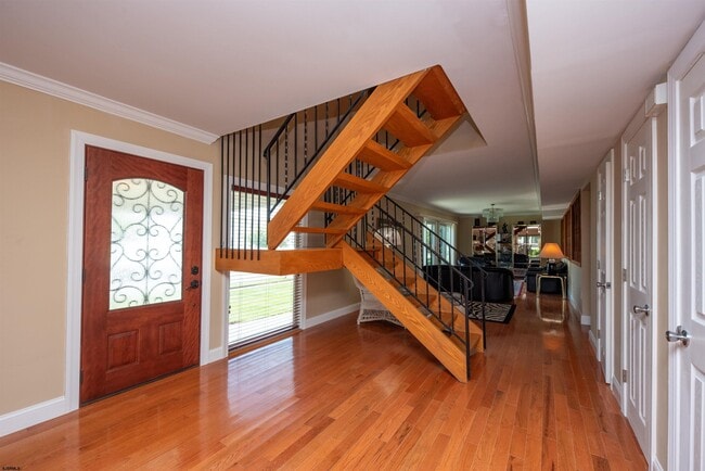 Building Photo - 3201 Bayland Dr