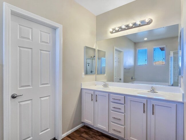 Building Photo - 5389 Hollymead Dr