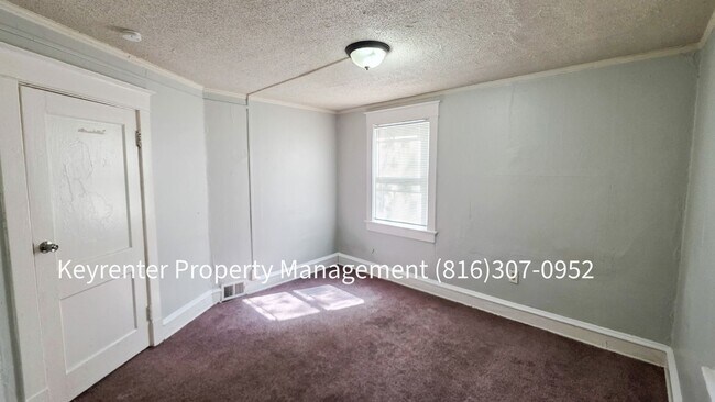 Building Photo - 3 Bed 1 Bath ready to rent!
