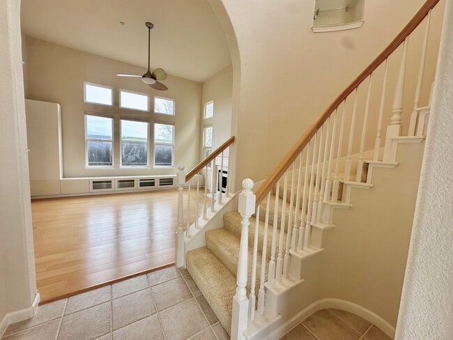 Building Photo - Coming Soon! Charming 3-Bedroom Hamilton Home